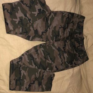 Cargo army fatigue pants.